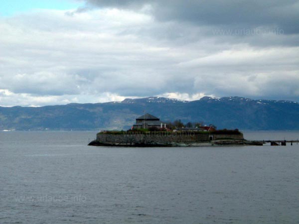 Trondheimfjord - Munkholmen Island