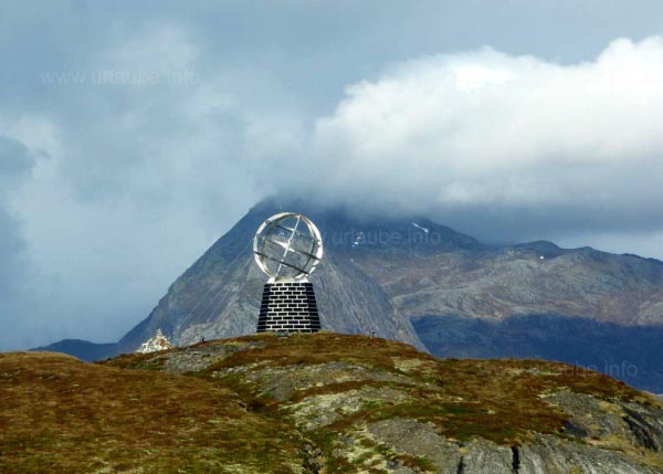 Monument of the Artic Circle in the island Hestmann�y