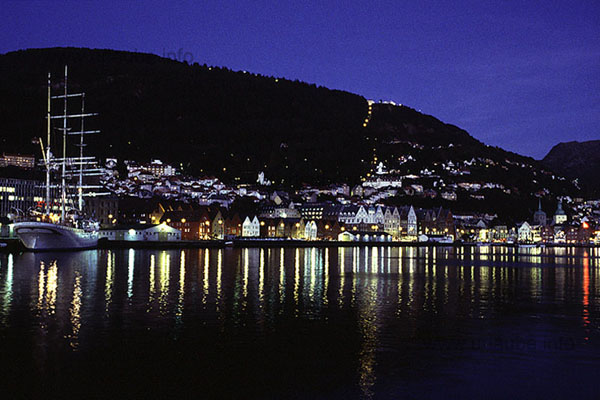 'Port bay Vagen and Bergen at night at the bottom of the local mountain Fl&ouml;jen