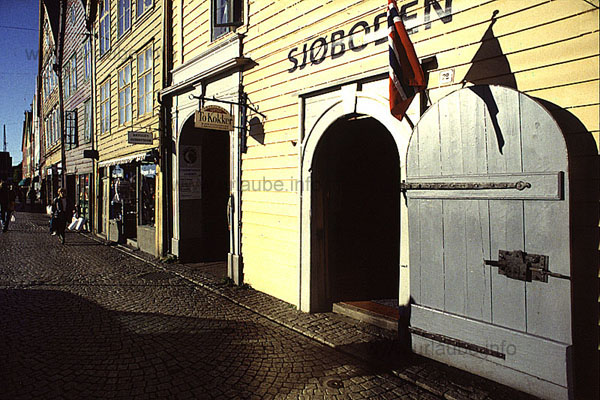 Houses of the hanseatic sttlement Bryggen. During the hanseatic period, this was the centre of trade with northern Norway and the foreign countries.