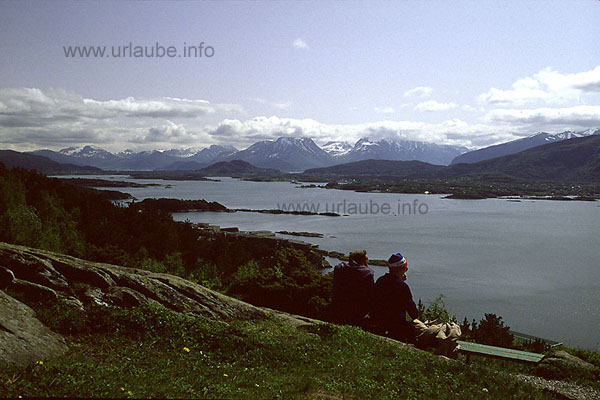 View over the Heissa fjord to the Sunm&ouml;r Alps