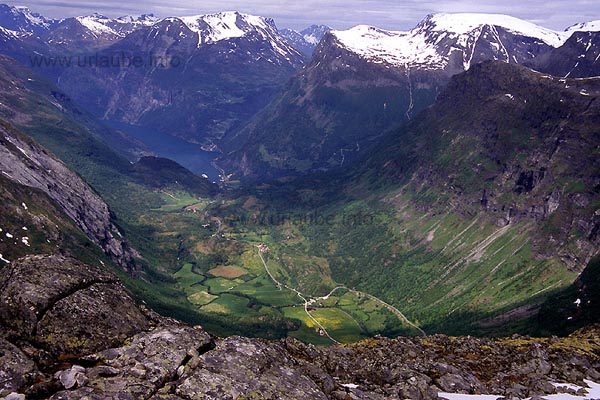 The view to the world of the Geiranger fjord from the 1476 metres heighted Dalsnibba