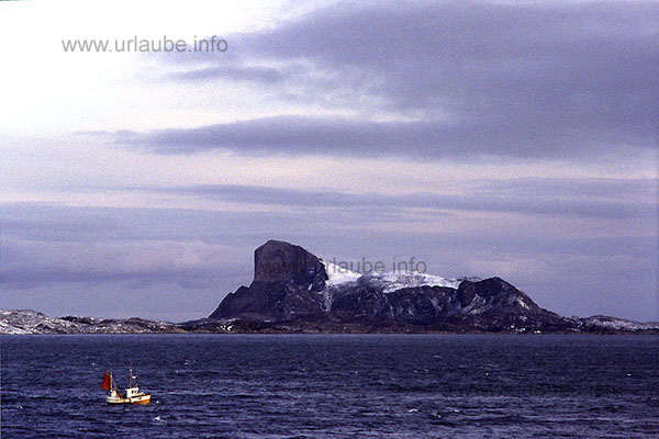 The 444 m heighted R&ouml;d&ouml;yl&ouml;va. Either a lying lion or a misterious sphinx, it is a norwegian emblem.