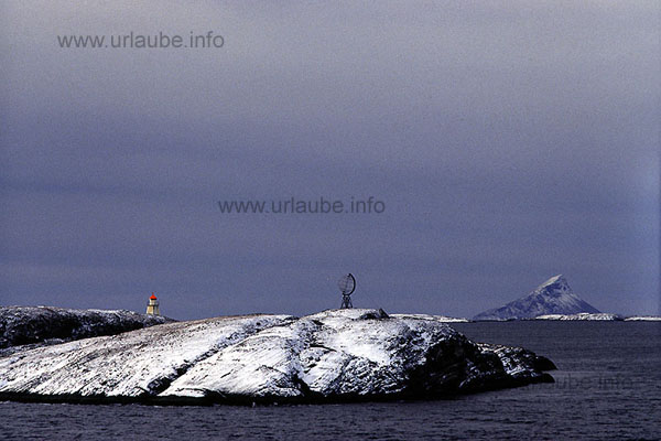 The Hurtigrute crosses the Arctic Circle.