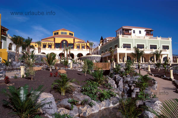 At the top right, the restaurants El Mirador and Portofino
