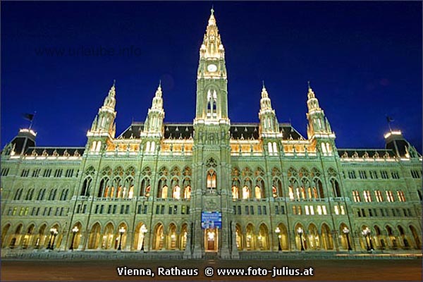The impressive front cladding of the city hall of Vienna is located right in front of the royal theatre.