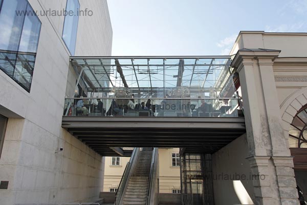 The caf&eacute; in the Leopold Museum is not only recommendable due to its beautiful view.