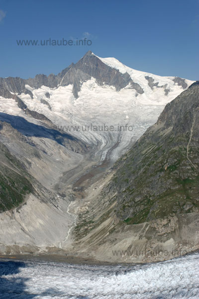 Aletschhorn (4195 m) and the Mittelaletsch Glacier