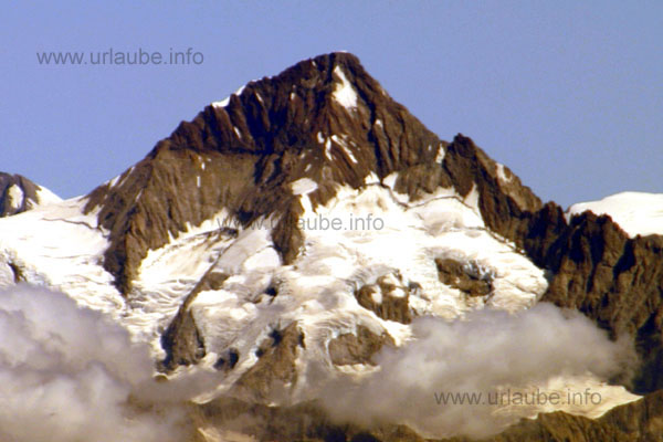 The 4195 m heighted Aletschhorn pictured from the Klein Matterhorn
