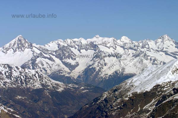 The Berner Alps from the left to the right: Bietschhorn (3934 m), Jungfrau (4158 m), M&ouml;nch (4109 m), Aletschhorn (4195 m)