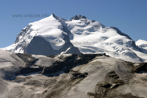 The Lyskamm (4527 m) viewed from the Rothorn; before it, the Gornergrat